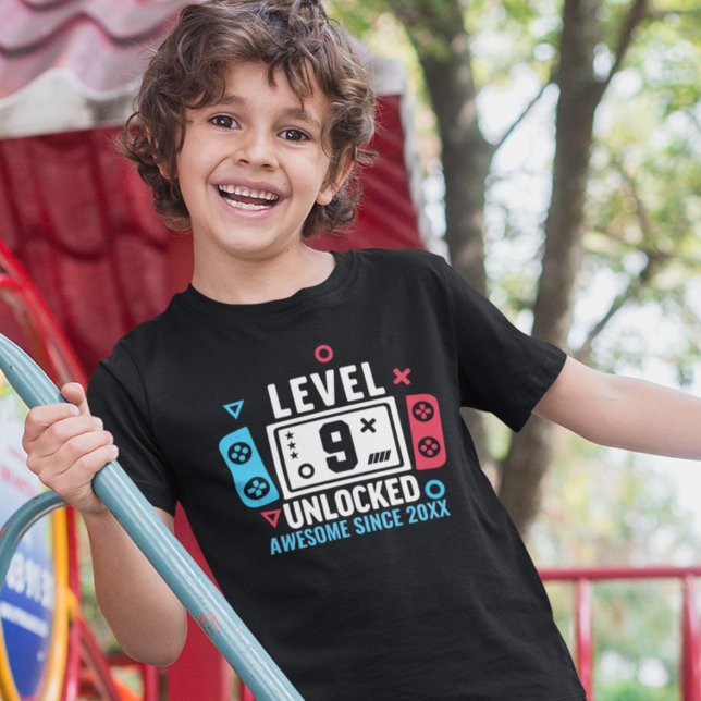 LEVEL 9 UNLOCKED Gamer Birthday – Custom Year T-Shirt (Creator Uploaded)
