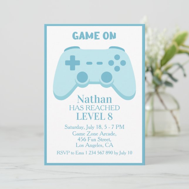 Level Up Party | Video Game 8th Boy Birthday  Invitation (Standing Front)