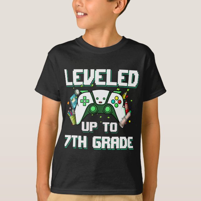 Leveled Up To 7th Grade Gamer Back To School Boys  T-Shirt (Front)