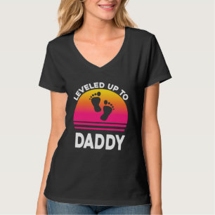 Leveled Up to Daddy Soon to be Dad Father T-Shirt