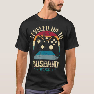 Leveled Up To Husband Est 2025 Newly Married T-Shirt