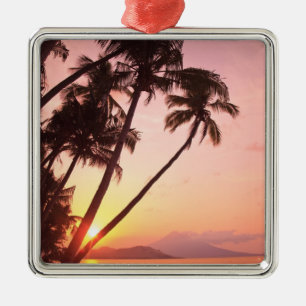 Lewolin Village, Illi Api Island, Selat Boleng Metal Ornament