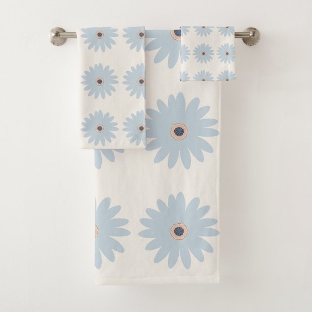 Light Blue Daisy Bath Towel Set (Insitu)