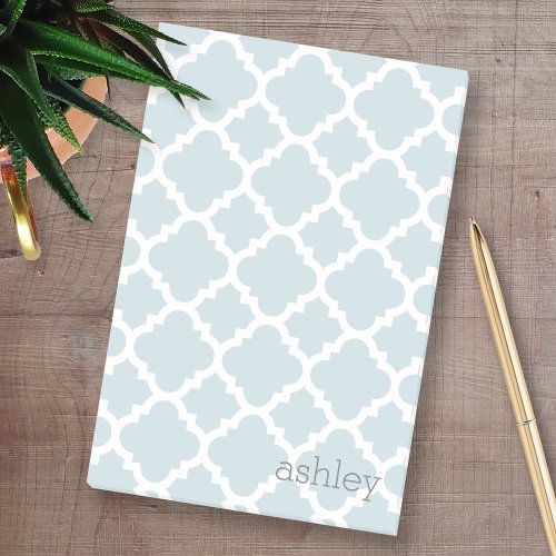 Light Blue Quatrefoil Pattern Personalized Name Post_it Notes