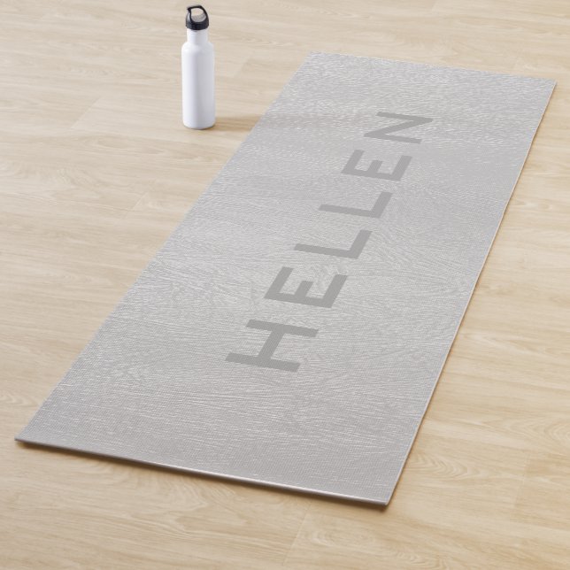 Light-gray faux leather yoga mat (In Situ)