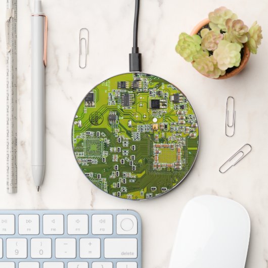 Light Green PCB Circuit Board Design for IT Pros Wireless Charger (Desk)