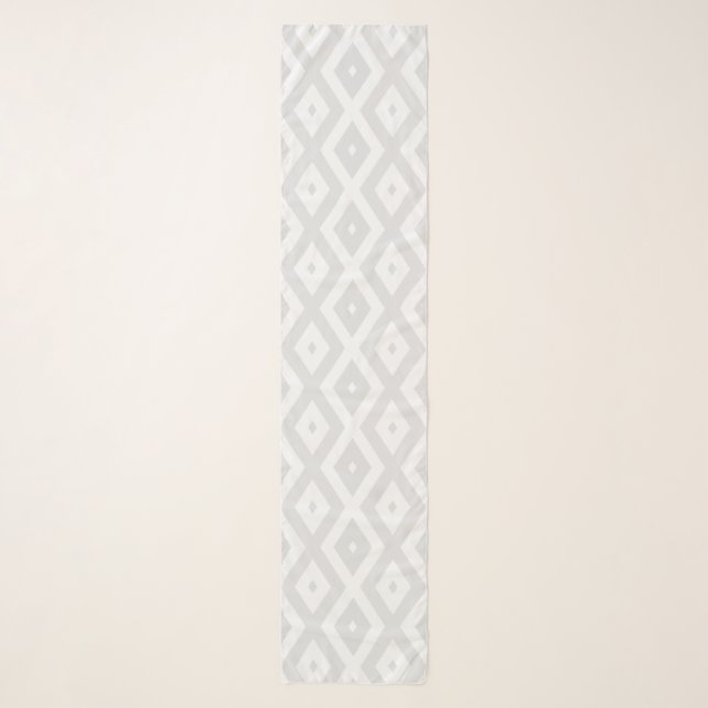 Light grey and white diamond pattern scarf (Front)