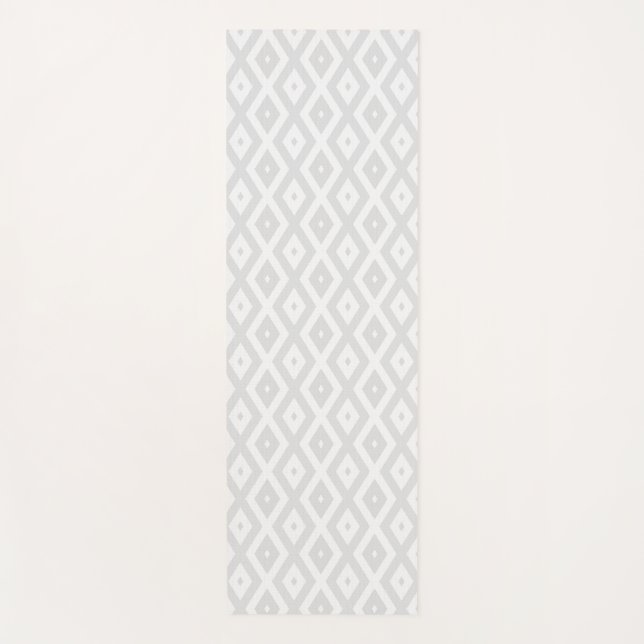 Light grey and white diamond pattern yoga mat (Front)