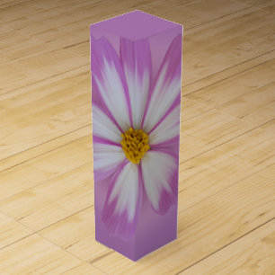 Light purple flower wine box