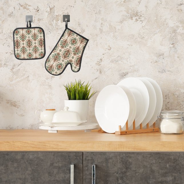 Light Rustic Traditional  Oven Mitt & Pot Holder Set (Creator Uploaded)