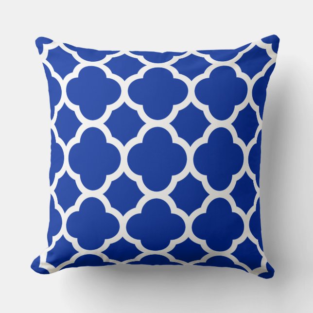 Light Sapphire Blue Quatrefoil Pattern Throw Pillow (Front)