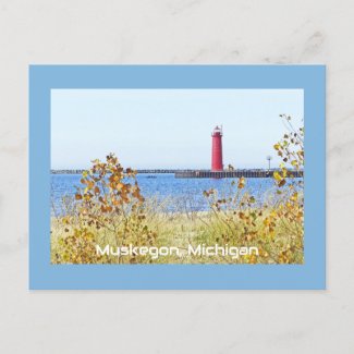 LIGHTHOUSE, MUSKEGON, MICHIGAN Postcard