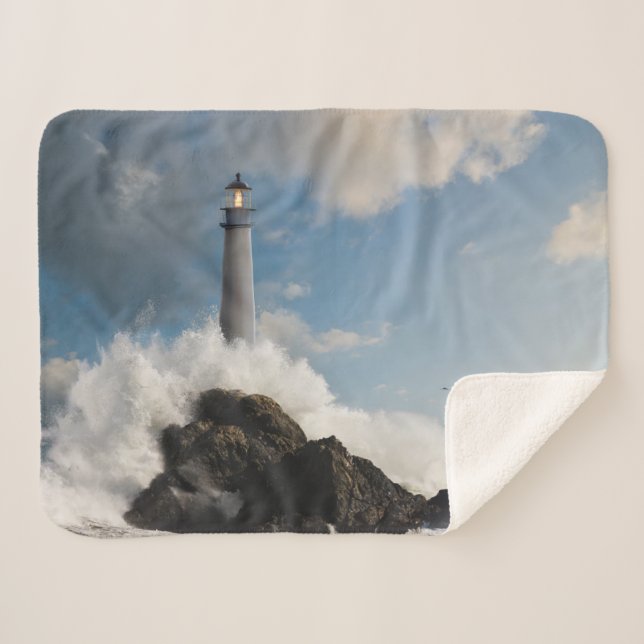 Lighthouses | Lighthouse With Crashing Waves Sherpa Blanket (Front (Horizontal))