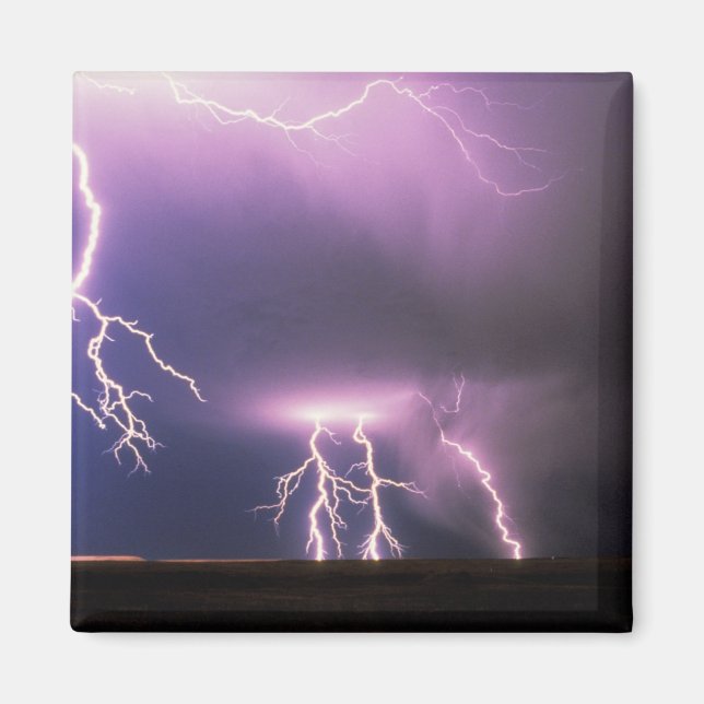 Lightning. Magnet (Front)