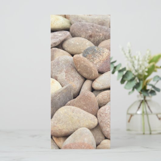 limestone pebbles (Standing Front)