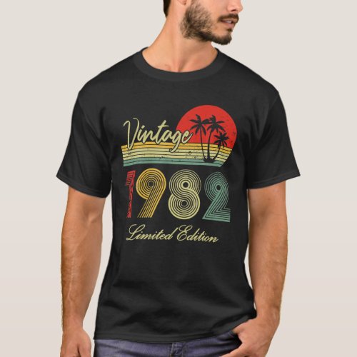 Limited Edition 1982 40Th Birthday Gift 40 Years O T_Shirt