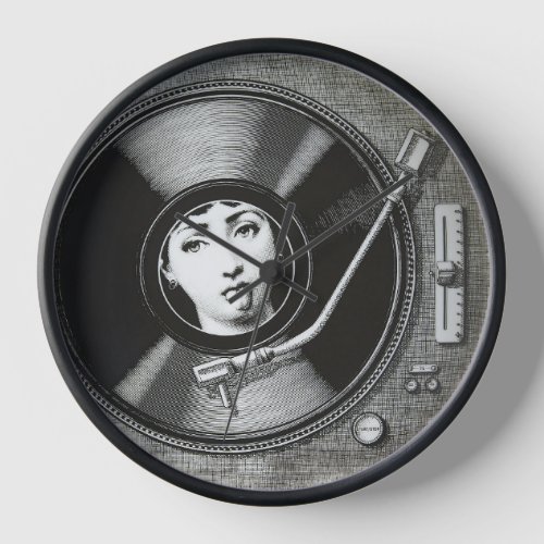 LINA CAVALIERI CLOCK