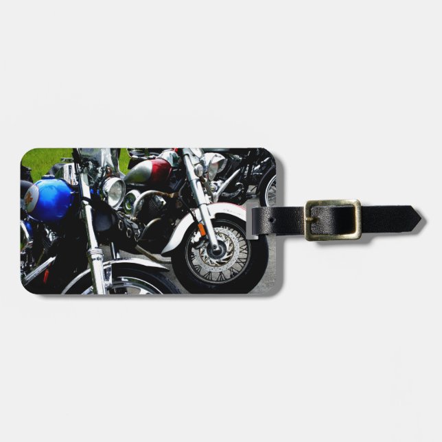 Lined Up Luggage Tag (Front Horizontal)