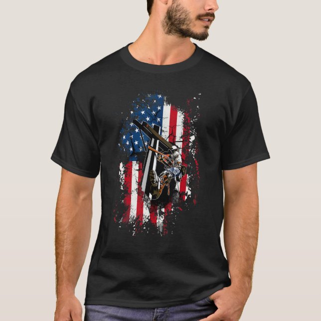 Lineman Distressed Us American Flag Patriotic 4th  T-Shirt (Front)
