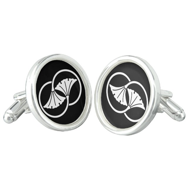 Linked ginkgo leaf circles cufflinks (Angled)