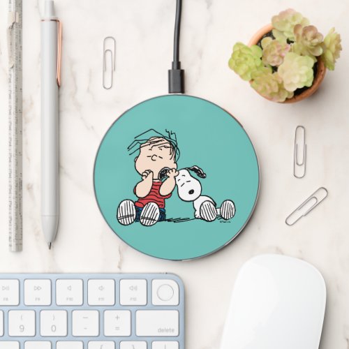 Linus Comforted With Snoopys Ear Wireless Charger
