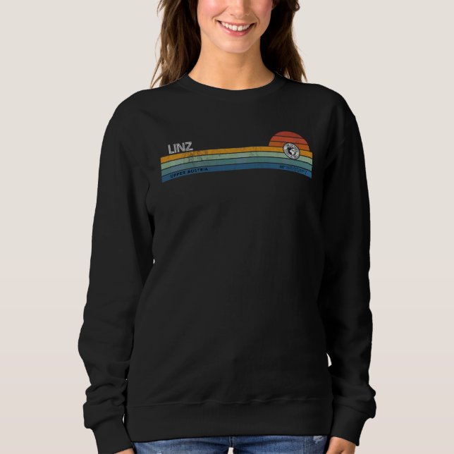Linz Upper Austria Retro Sunset Rainbow Synth Stri Sweatshirt (Front)