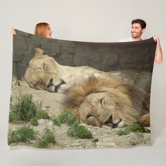 Lion Fleece Blanket (In Situ)