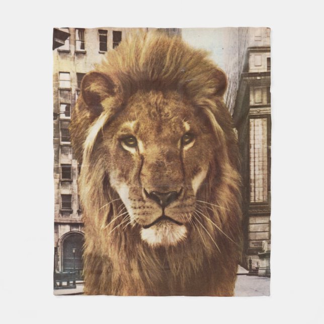 lion in town fleece blanket (Front)