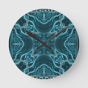 Lion wits round clock