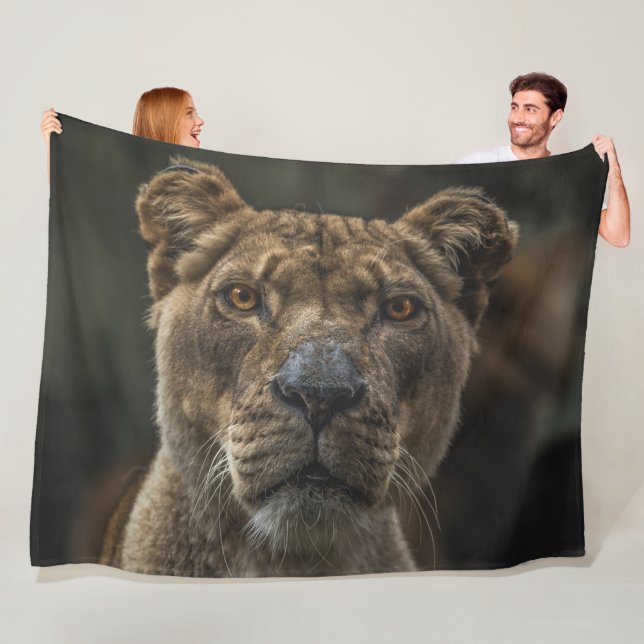 LIONESS FLEECE BLANKET (In Situ)