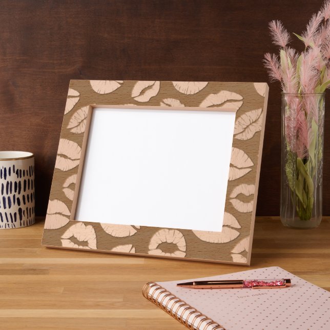 Lips Kiss Engraved Frames (Left)