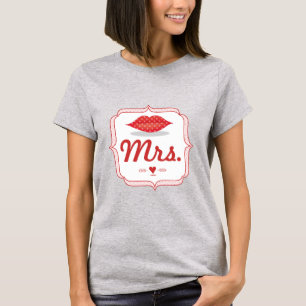 Lips Mrs. Hipster Vintage Retro Bride T-Shirt