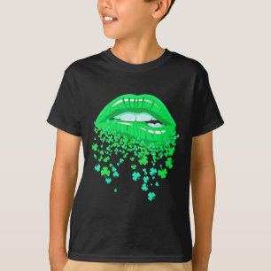 Lips Y Green Cool Irish Shamrock St Patricks Day  T-Shirt