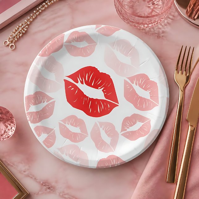 Lipstick Lips Paper Plates (Creator Uploaded)