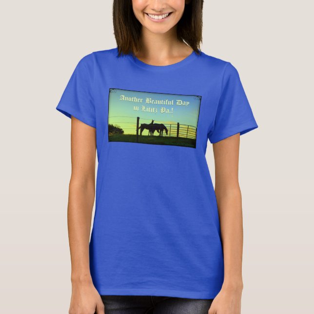Lititz Pa. Gift T shirt. Visit Lititz! T-Shirt (Front)
