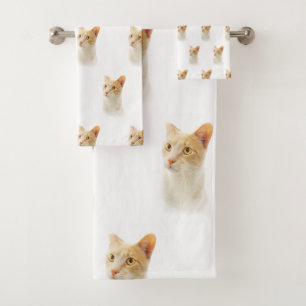 Little Blondie Cat Wondering Bath Towel Set