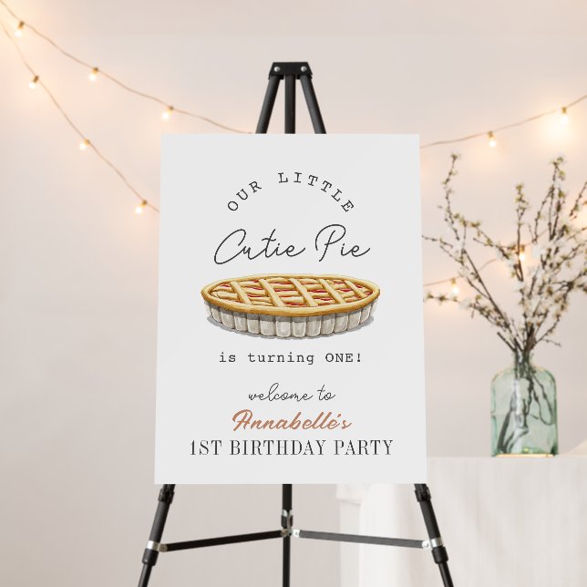 Little Cutie Pie Thanksgiving Birthday Welcome Foam Board (In Situ (Stand))