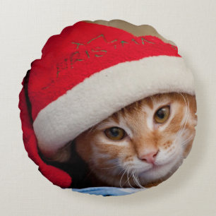 Little Kitten in Red Christmas Hat Round Pillow
