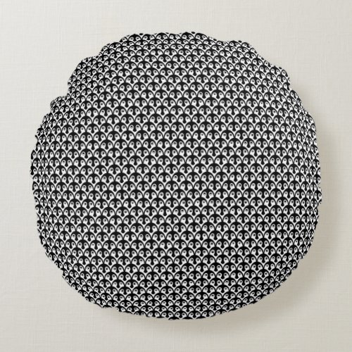 Little Penguin Chicks Black and White Pattern Round Pillow