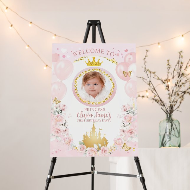 Little Princess Birthday Party Welcome Sign Castle (In Situ (Stand))