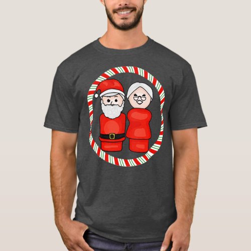 Little Santa and Mrs Claus Are In Love T_Shirt