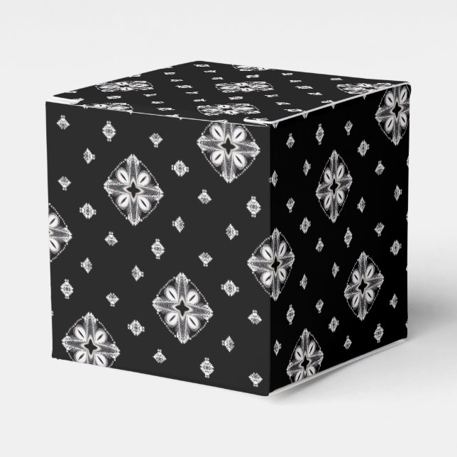 Little Snowflakes and Crystals Favor Boxes (Front Side)