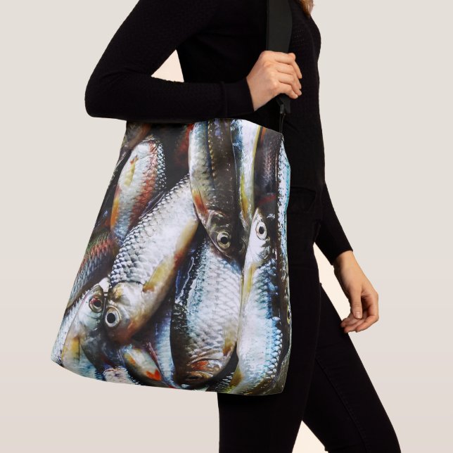 Little White Fish Crossbody Bag (Close Up)