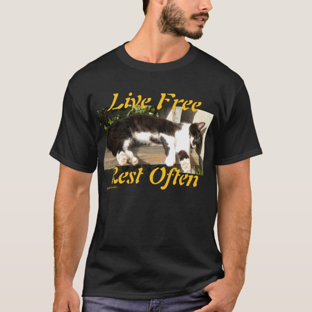 "Live Free", Smiler, cute, cat, gift T-Shirt (Front)