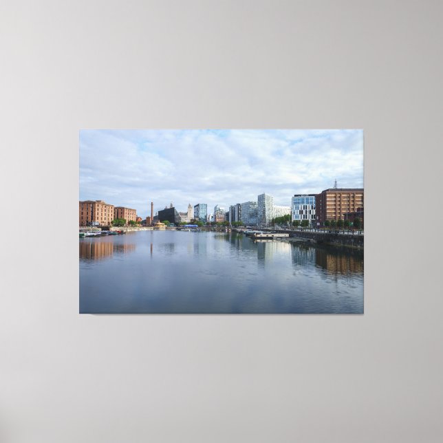Liverpool skyline canvas print (Front)