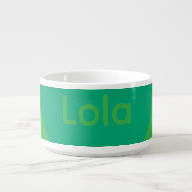 Lizzy hugs  bowl (Center)