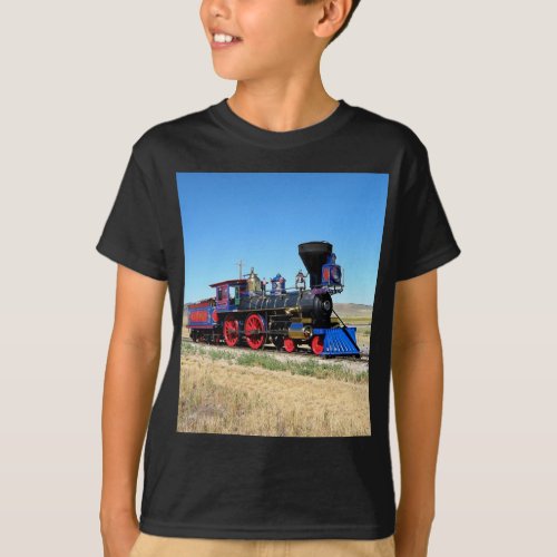 Locomotive Steam Engine Train Photo T_Shirt