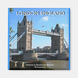 LONDON BRIDGE Magnet BY Muyiwa A Adetola Okubule