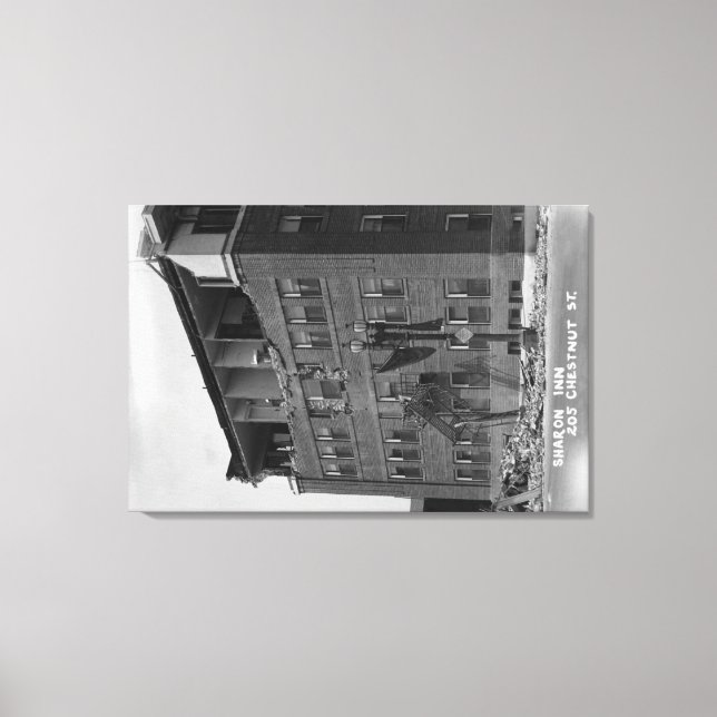 Long Beach, California View of Sharon Inn Canvas Print (Front)