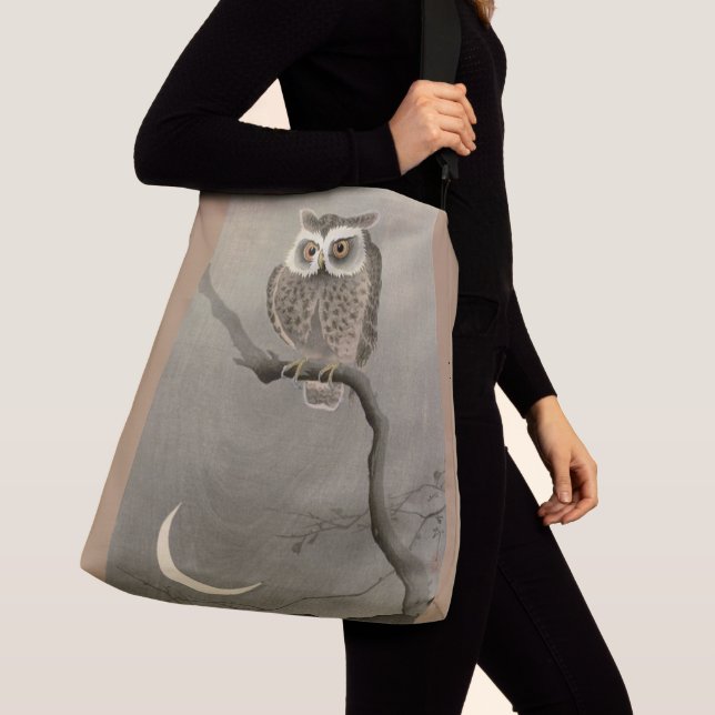long-eared owl print crossbody bag (Close Up)